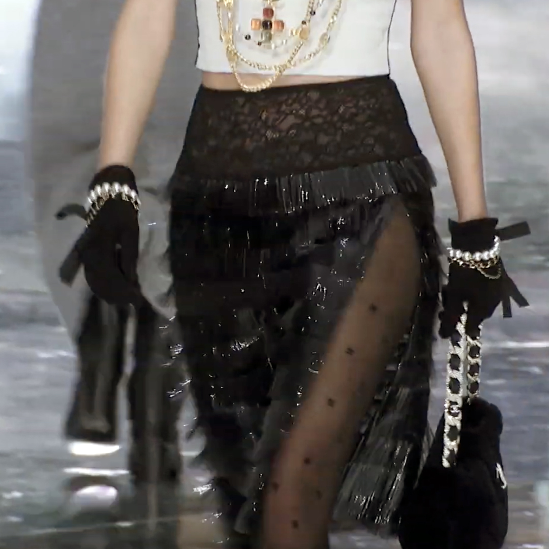 Picture 35 FASHION - THE CHANEL 2020/21 FALL/WINTER READY-TO-WEAR FASHION SHOW PARIS