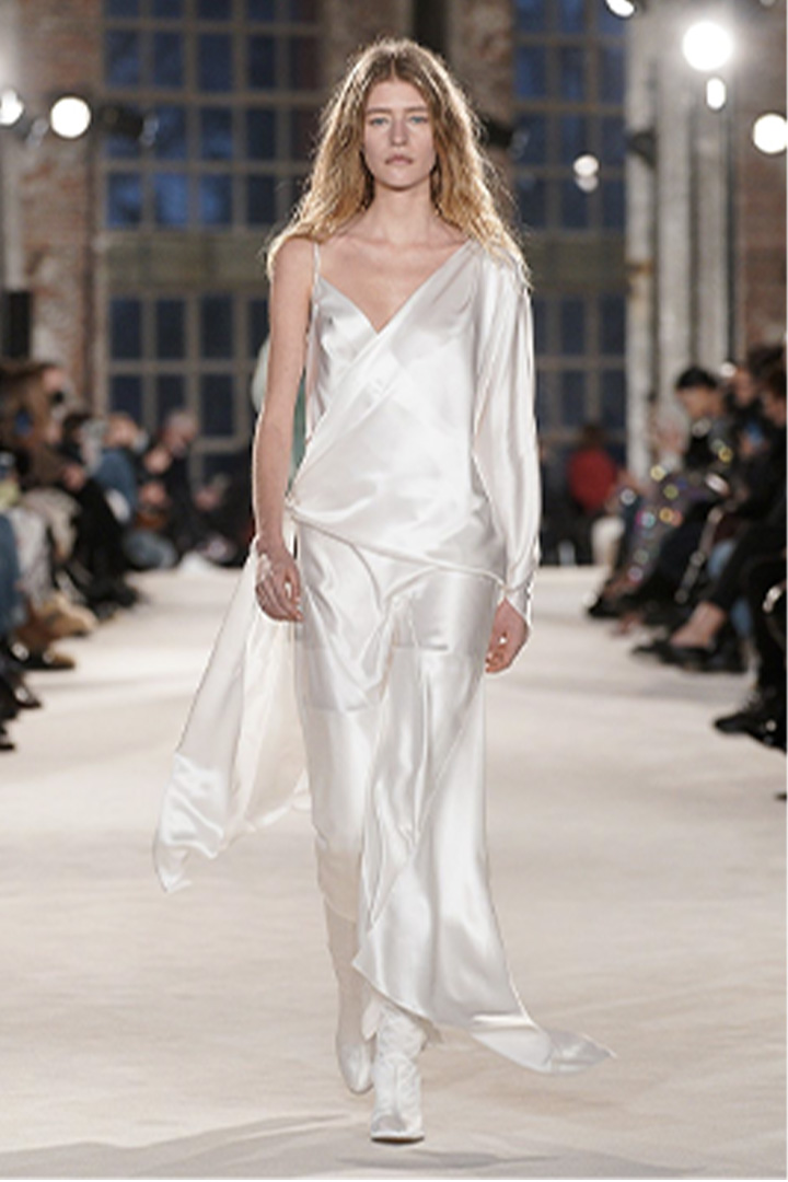 004 SPRING-SUMMER 2022 ALEXANDRE VAUTHIER HAUTE COUTURE COLLECTION