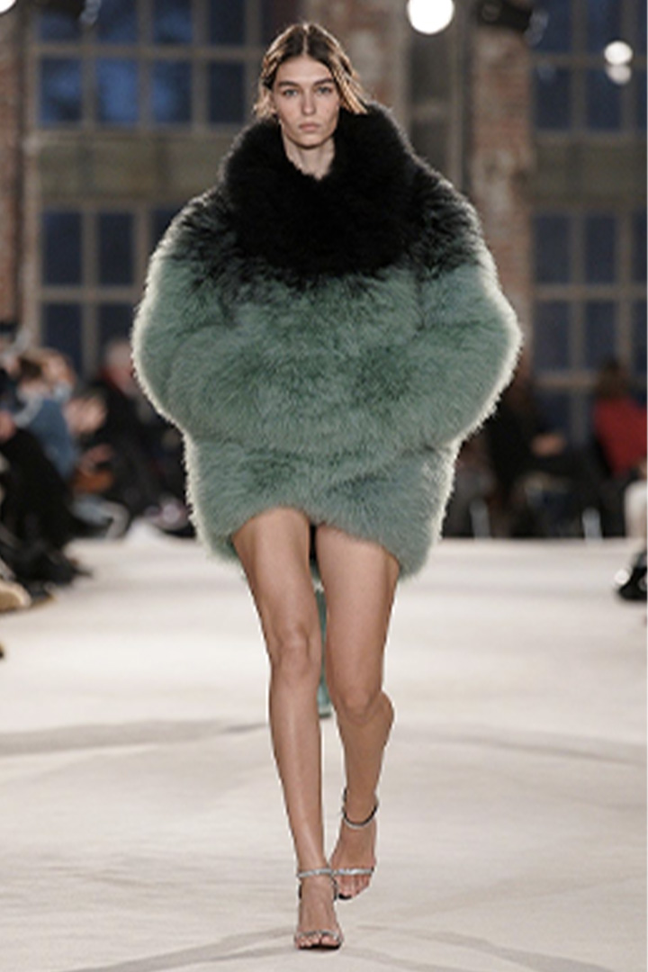 005 SPRING-SUMMER 2022 ALEXANDRE VAUTHIER HAUTE COUTURE COLLECTION