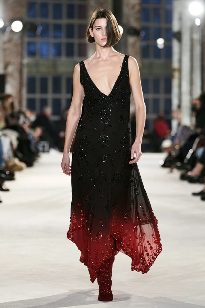 025 SPRING-SUMMER 2022 ALEXANDRE VAUTHIER HAUTE COUTURE COLLECTION