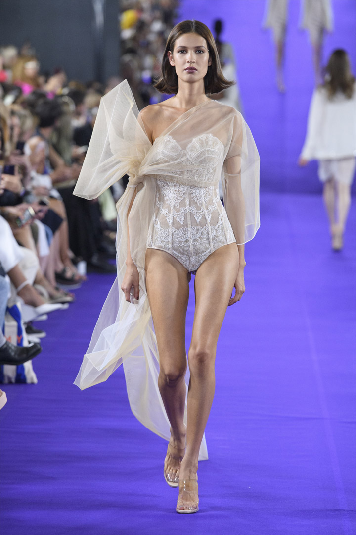 LOOK 15 ALEXIS MABILLE HAUTE COUTURE COLLECTION - AUTUMN-WINTER 2022-2023 HAUTE COUTURE WEEK