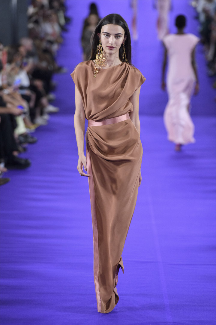 LOOK 24 ALEXIS MABILLE HAUTE COUTURE COLLECTION - AUTUMN-WINTER 2022-2023 HAUTE COUTURE WEEK