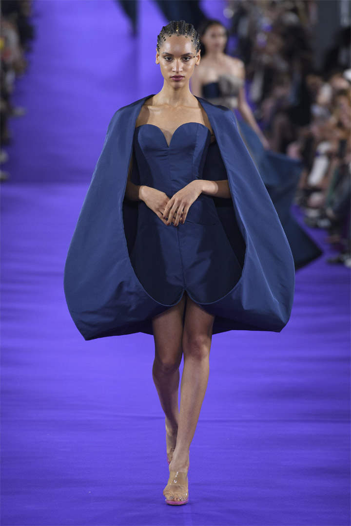 LOOK 40 ALEXIS MABILLE HAUTE COUTURE COLLECTION - AUTUMN-WINTER 2022-2023 HAUTE COUTURE WEEK
