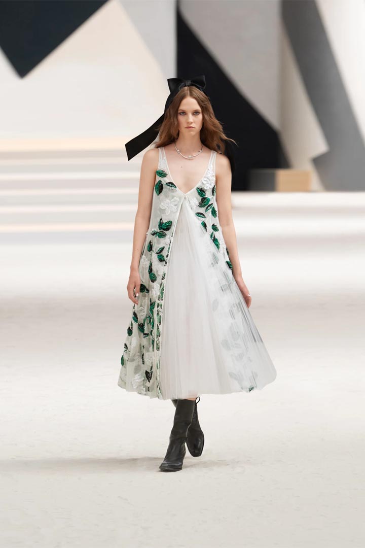 LOOK 32 CHANEL HAUTE COUTURE COLLECTION - AUTUMN-WINTER 2022-2023 HAUTE COUTURE WEEK