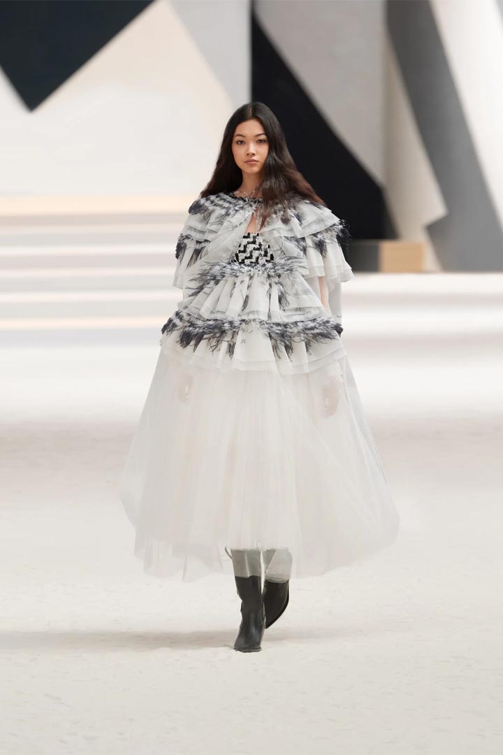 LOOK 33 CHANEL HAUTE COUTURE COLLECTION - AUTUMN-WINTER 2022-2023 HAUTE COUTURE WEEK