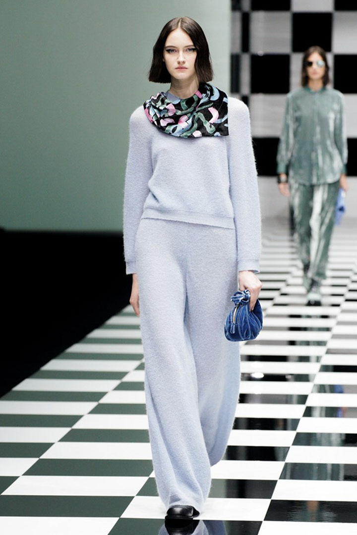 045 2022/2023秋冬 EMPORIO ARMANI 米兰时装周 女装成衣系列