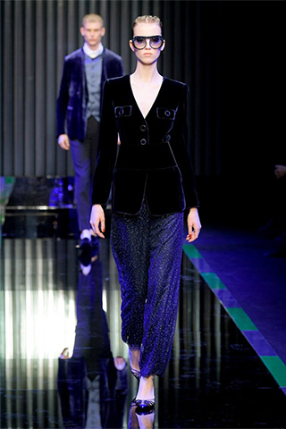 053 - GIORGIO ARMANI FALL-WINTER 2022/2022 MILAN FASHION WEEK READY-TO-WEAR WOMEN'S & MEN'S COLLECTION