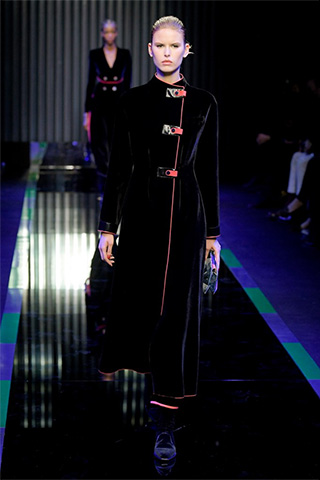 058 - GIORGIO ARMANI FALL-WINTER 2022/2022 MILAN FASHION WEEK READY-TO-WEAR WOMEN'S & MEN'S COLLECTION