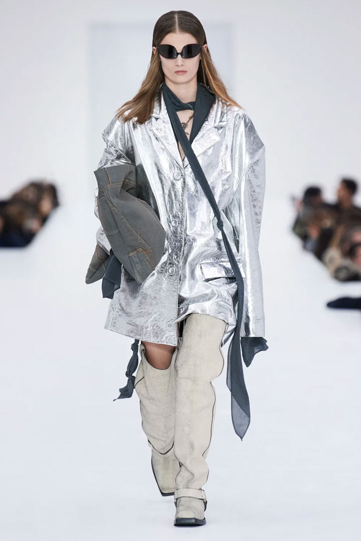 003 FALL-WINTER 2022/2023 ACNE STUDIOS PARIS FASHION WEEK READY-TO-WEAR WOMEN'S COLLECTION