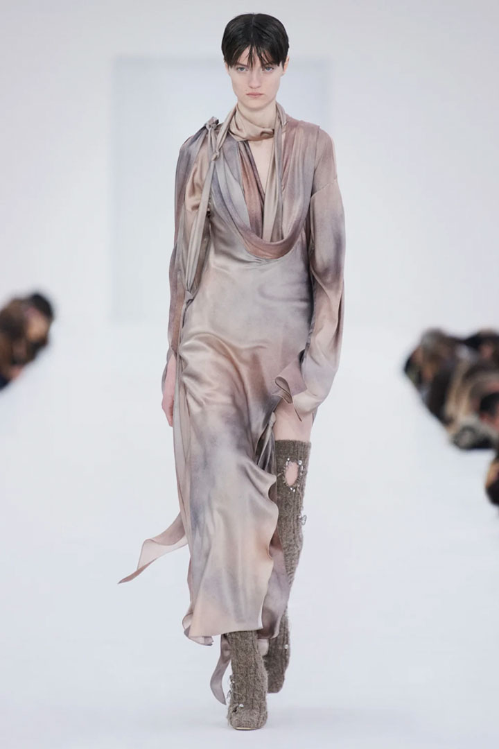 009 FALL-WINTER 2022/2023 ACNE STUDIOS PARIS FASHION WEEK READY-TO-WEAR WOMEN'S COLLECTION