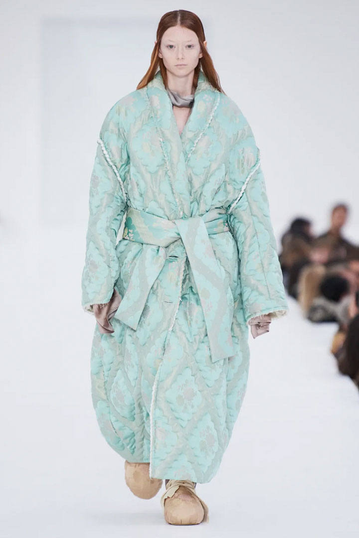 012 FALL-WINTER 2022/2023 ACNE STUDIOS PARIS FASHION WEEK READY-TO-WEAR WOMEN'S COLLECTION