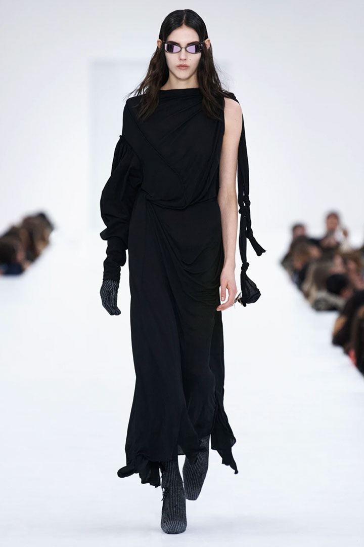 021 FALL-WINTER 2022/2023 ACNE STUDIOS PARIS FASHION WEEK READY-TO-WEAR WOMEN'S COLLECTION