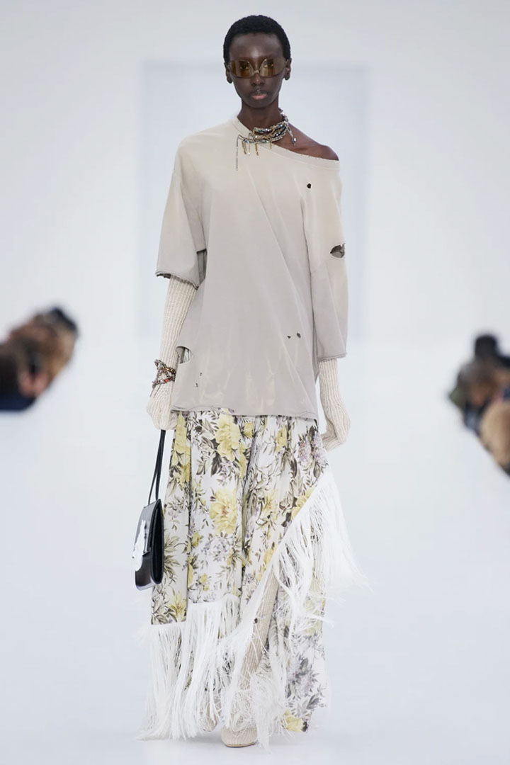 028 FALL-WINTER 2022/2023 ACNE STUDIOS PARIS FASHION WEEK READY-TO-WEAR WOMEN'S COLLECTION