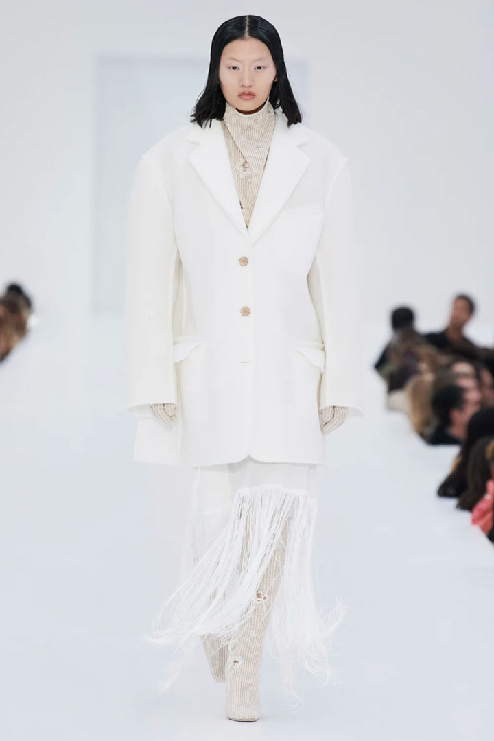 032 FALL-WINTER 2022/2023 ACNE STUDIOS PARIS FASHION WEEK READY-TO-WEAR WOMEN'S COLLECTION