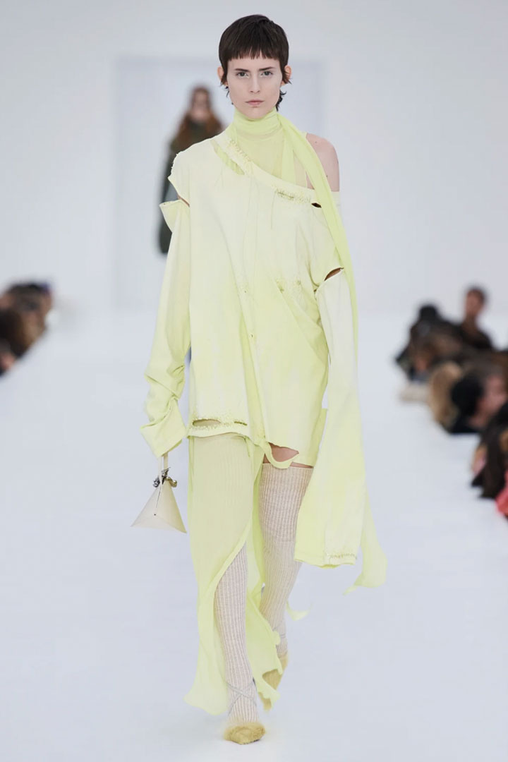 034 FALL-WINTER 2022/2023 ACNE STUDIOS PARIS FASHION WEEK READY-TO-WEAR WOMEN'S COLLECTION