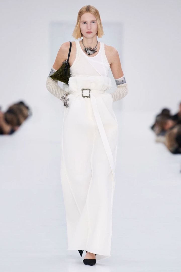 040 FALL-WINTER 2022/2023 ACNE STUDIOS PARIS FASHION WEEK READY-TO-WEAR WOMEN'S COLLECTION