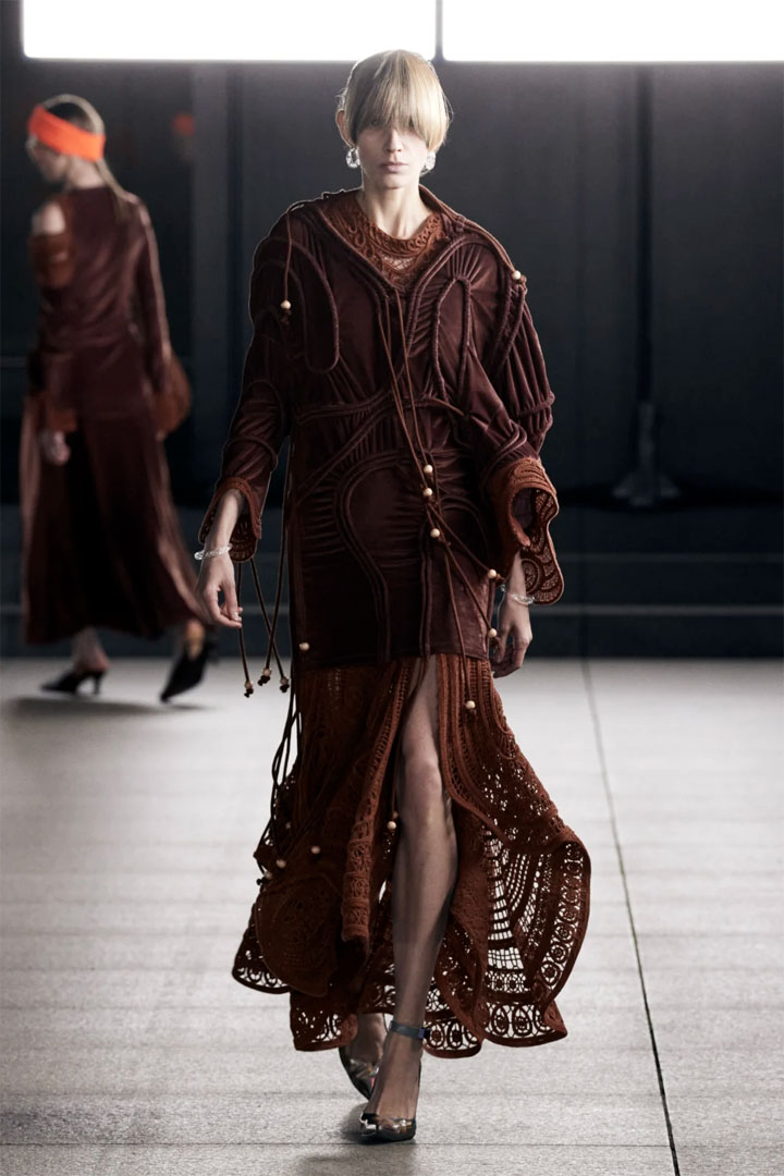 035 FALL-WINTER 2022/2023 MAME KUROGOUCHI PARIS FASHION WEEK READY-TO-WEAR WOMEN'S COLLECTION