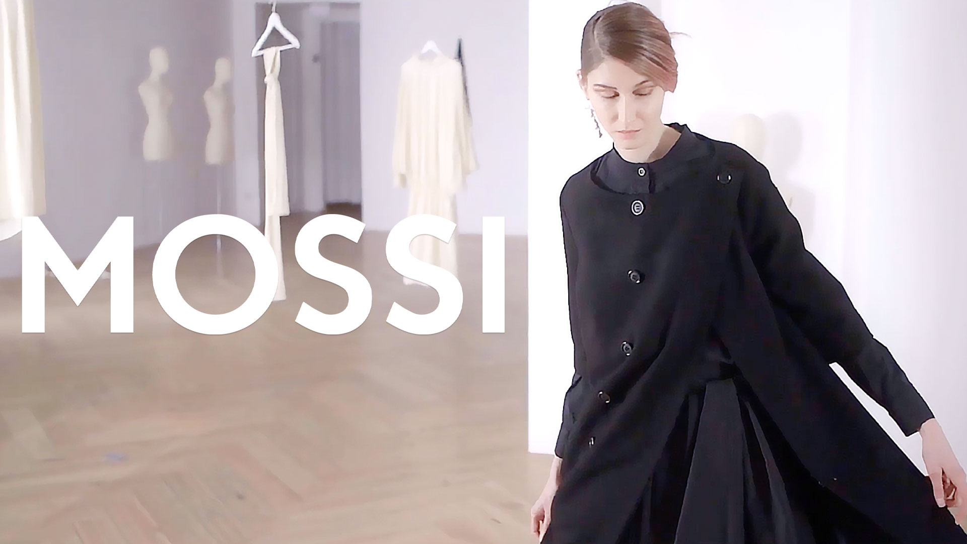 FALL-WINTER 2022/2023 MOSSI PARIS READY-TO-WEAR COLLECTION