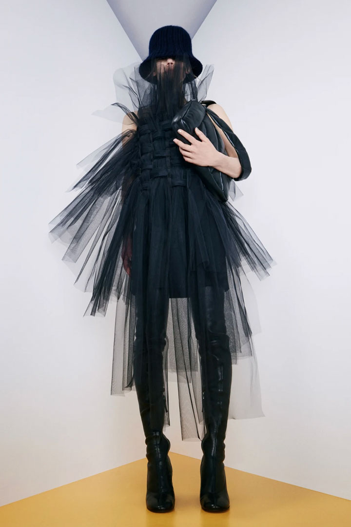 008 FALL-WINTER 2022/2023 NINA RICCI PARIS FASHION WEEK READY-TO-WEAR WOMEN'S COLLECTION