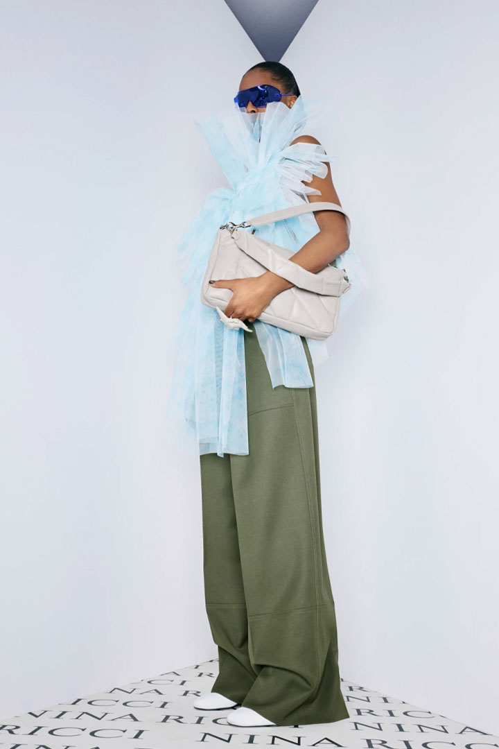 010 FALL-WINTER 2022/2023 NINA RICCI PARIS FASHION WEEK READY-TO-WEAR WOMEN'S COLLECTION