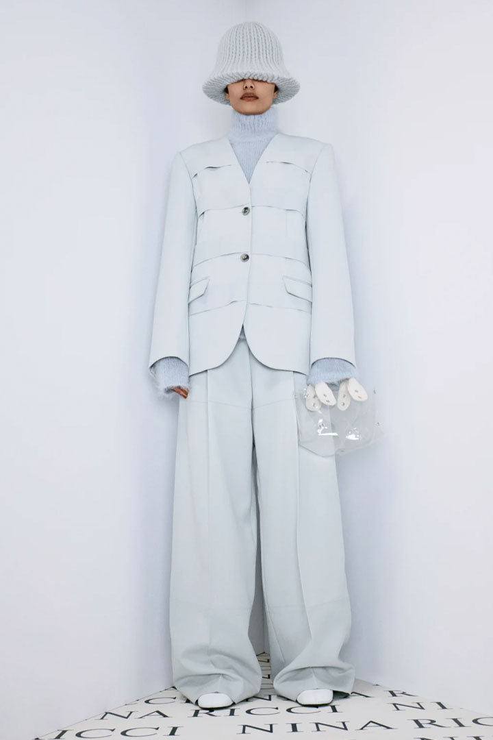 011 FALL-WINTER 2022/2023 NINA RICCI PARIS FASHION WEEK READY-TO-WEAR WOMEN'S COLLECTION