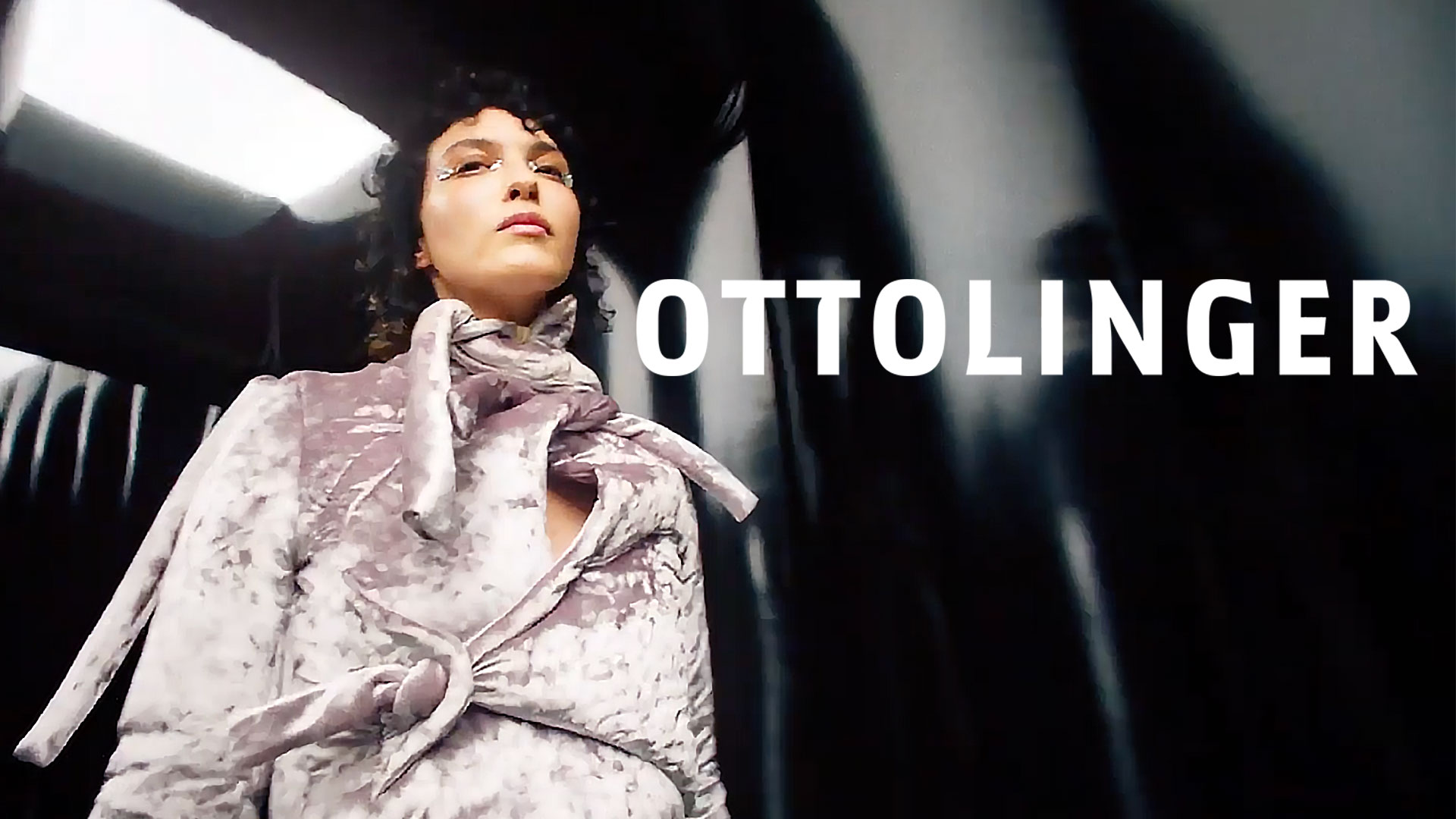 FALL-WINTER 2022/2023 OTTOLINGER PARIS READY-TO-WEAR COLLECTION