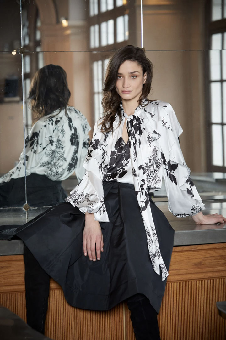 014 FALL-WINTER 2022/2023 UNGARO PARIS FASHION WEEK READY-TO-WEAR WOMEN'S COLLECTION