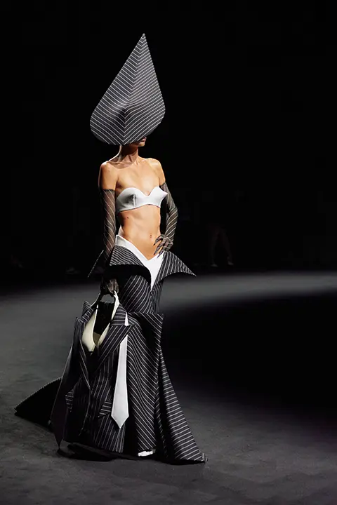 Look N°13 from Robert Wun Autumn/Winter 2025-2026 Couture Collection