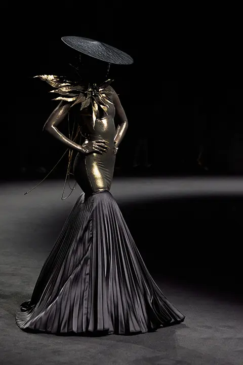 Look N°17 from Robert Wun Autumn/Winter 2025-2026 Couture Collection