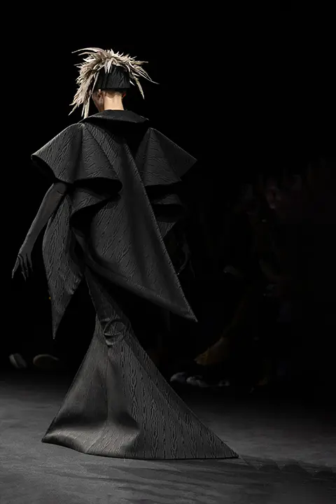 Look N°28 from Robert Wun Autumn/Winter 2025-2026 Couture Collection