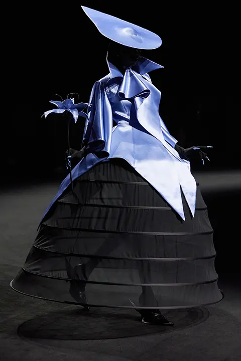 Look N°33 from Robert Wun Autumn/Winter 2025-2026 Couture Collection