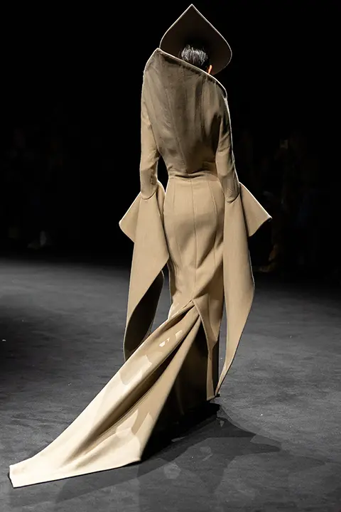 Look N°36 from Robert Wun Autumn/Winter 2025-2026 Couture Collection