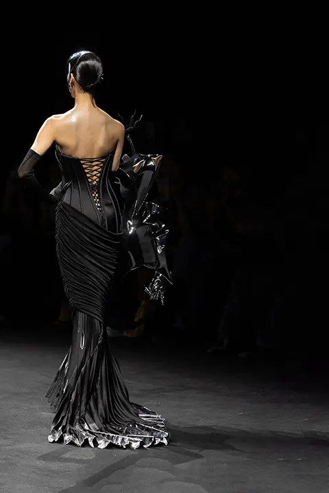 Look N°38 from Robert Wun Autumn/Winter 2025-2026 Couture Collection