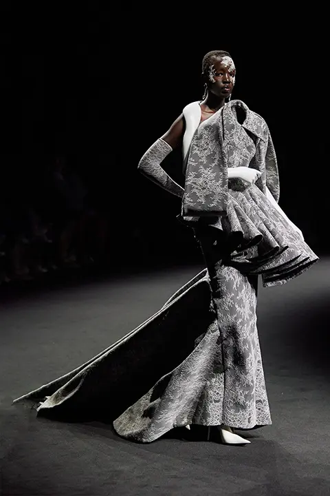 Look N°43 from Robert Wun Autumn/Winter 2025-2026 Couture Collection