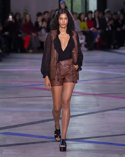 Look N°8 « UNSTILL » By SHIATZY CHEN