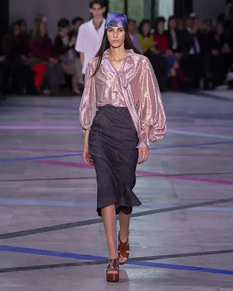 Look N°9 « UNSTILL » By SHIATZY CHEN