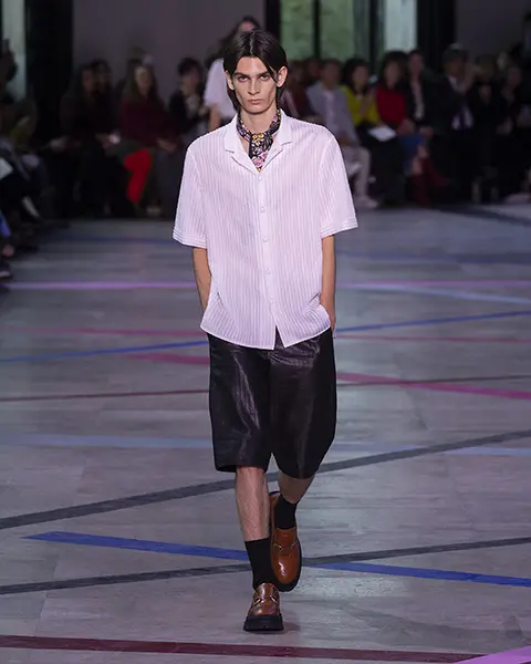 Look N°10 « UNSTILL » By SHIATZY CHEN
