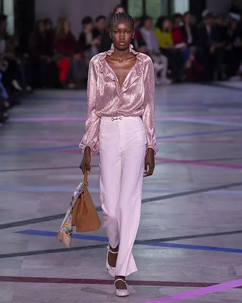 Look N°31 « UNSTILL » By SHIATZY CHEN