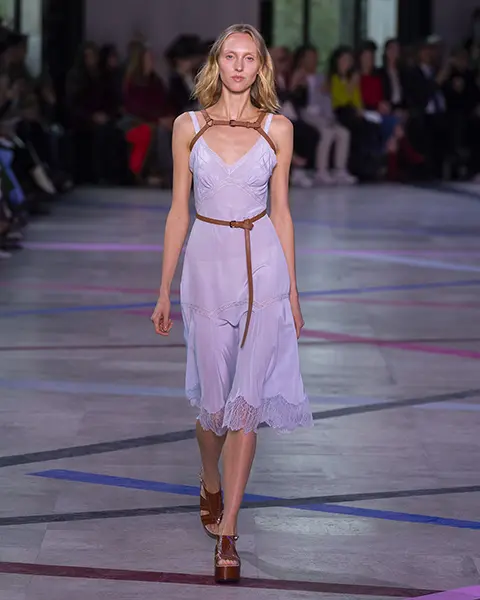 Look N°40 « UNSTILL » By SHIATZY CHEN