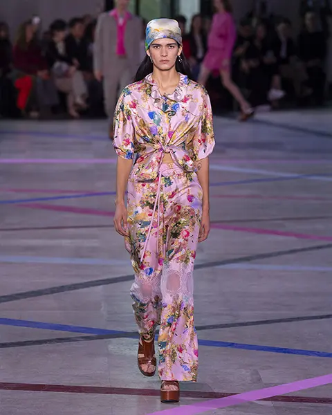 Look N°41 « UNSTILL » By SHIATZY CHEN