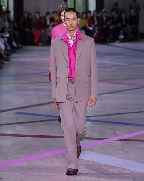 Look N°42 « UNSTILL » By SHIATZY CHEN