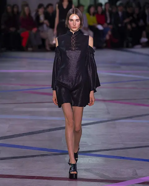 Look N°55 « UNSTILL » By SHIATZY CHEN
