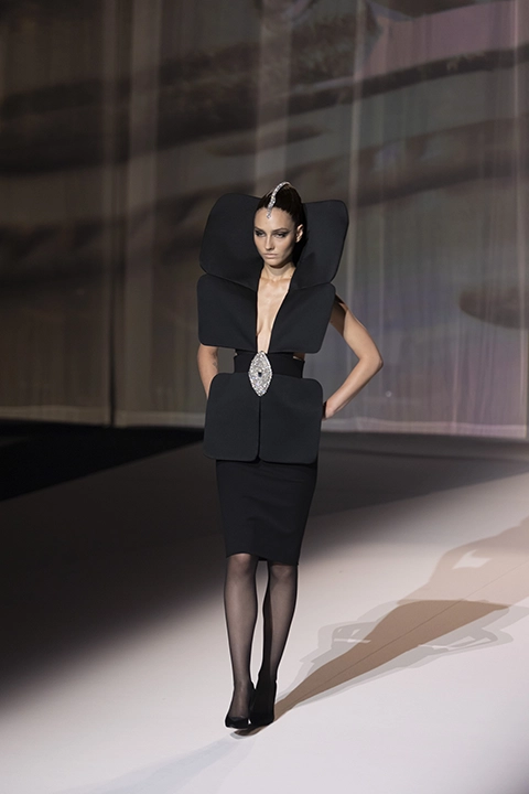 Look N°2 — Description of Look N°2 by STÉPHANE ROLLAND