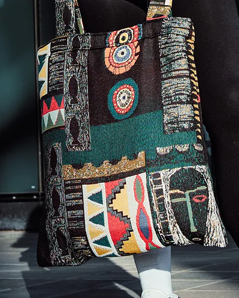 Editorial slide from Woven Stories — Darí Textil 2026 by Darya Pronyushkina.