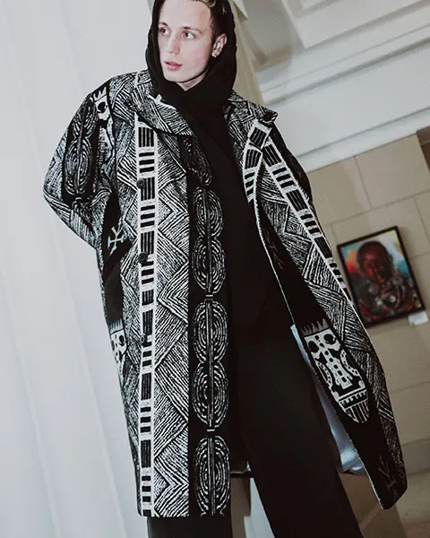 Editorial slide from Woven Stories — Darí Textil 2026 by Darya Pronyushkina.