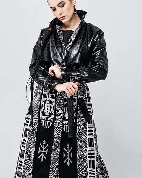 Editorial slide from Woven Stories — Darí Textil 2026 by Darya Pronyushkina.