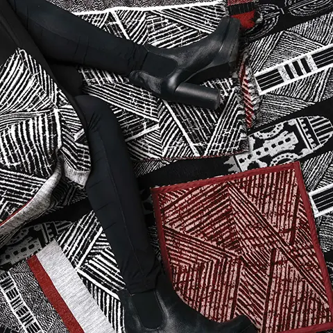 Editorial slide from Woven Stories — Darí Textil 2026 by Darya Pronyushkina.