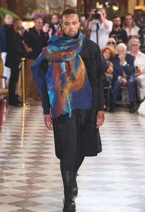Franck Sorbier — Le Parfum des Globe Trotteuses — Haute Couture Winter 2026–2027 — Look N°3