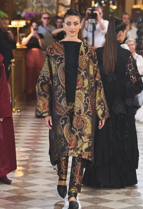 Franck Sorbier — Le Parfum des Globe Trotteuses — Haute Couture Winter 2026–2027 — Look N°7