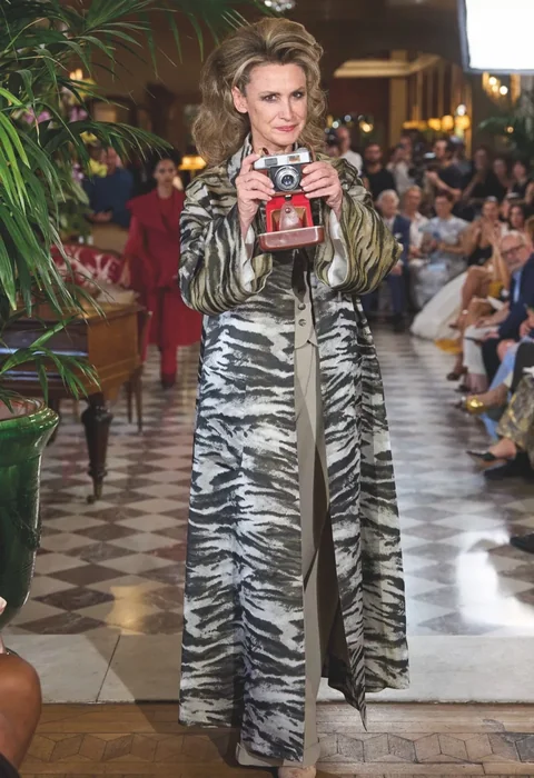 Franck Sorbier — Le Parfum des Globe Trotteuses — Haute Couture Winter 2026–2027 — Look N°9